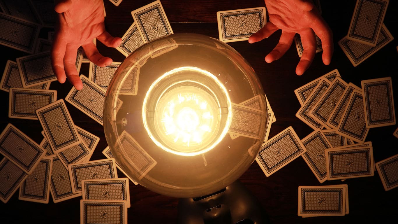 Voyance et Guidance Spirituelle : Comment Éclairer Votre Chemin de Vie